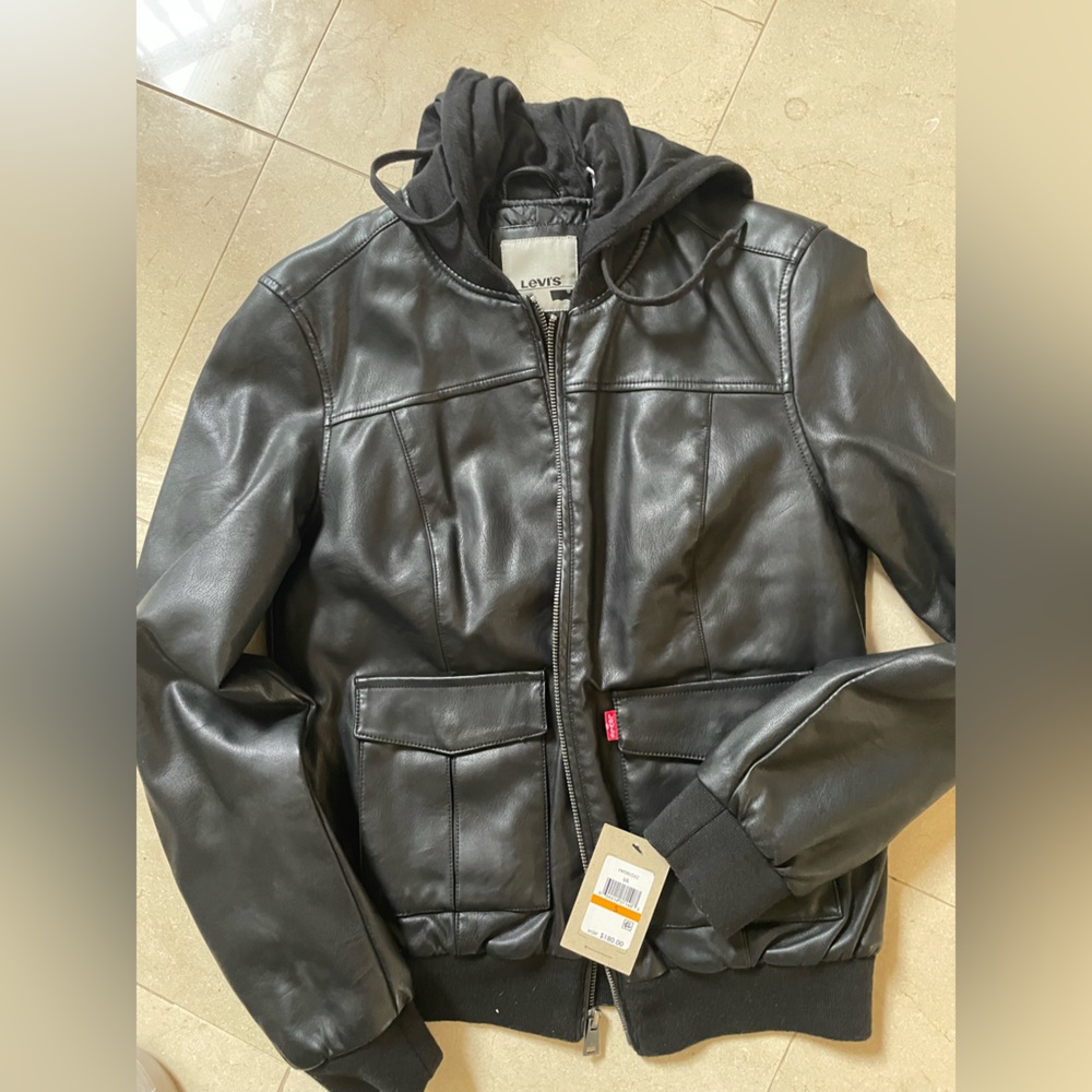 Levi’s women’s NWT faux leather black jacket, quilted lining sizeS, w/hood,